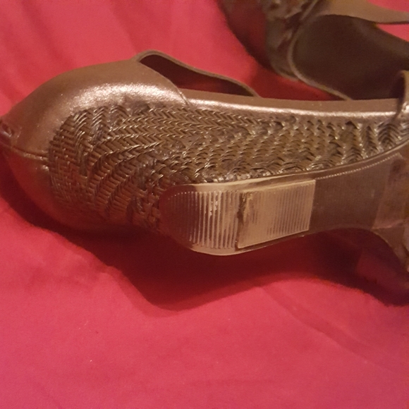 Kenneth Cole Reaction Metallic Wedge Sandals 10 - Picture 10 of 11
